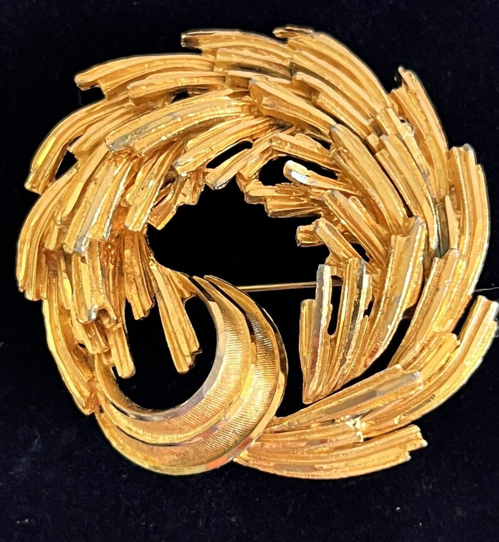 Vintage Designer Signed BSN Gold Tone Swirl Leaf Brooch 2.5"